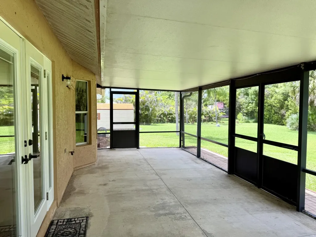 15819 76th Road N The Acreage FL 33470