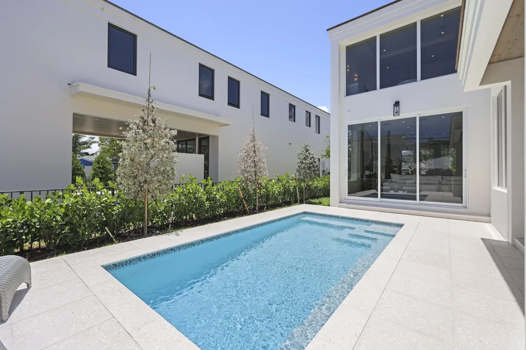 519 SE 4th Avenue Delray Beach FL 33483