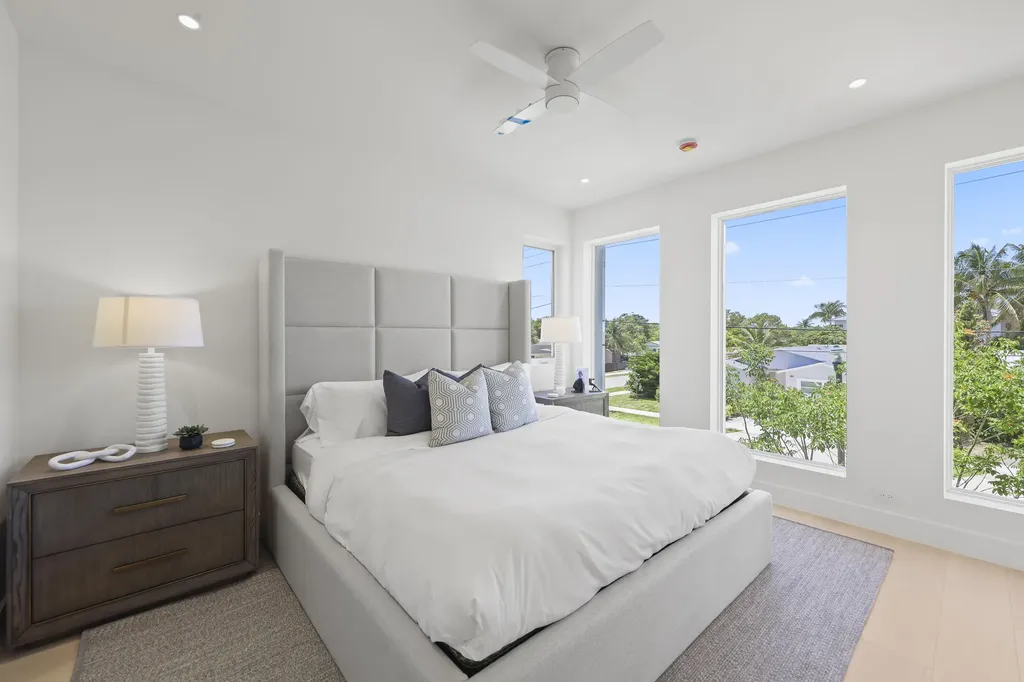 519 SE 4th Avenue Delray Beach FL 33483