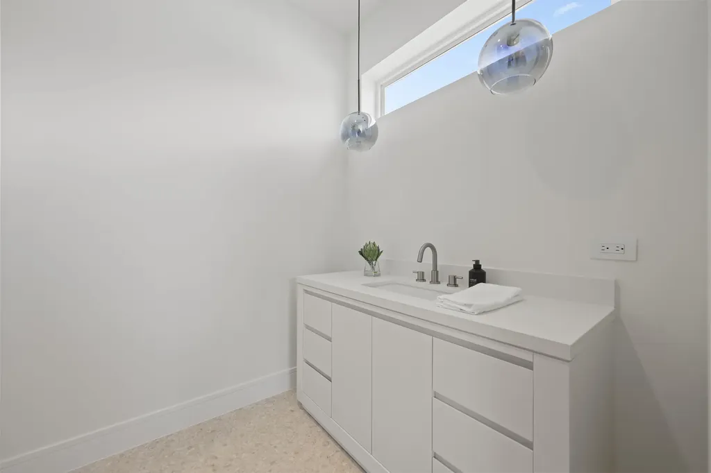 519 SE 4th Avenue Delray Beach FL 33483