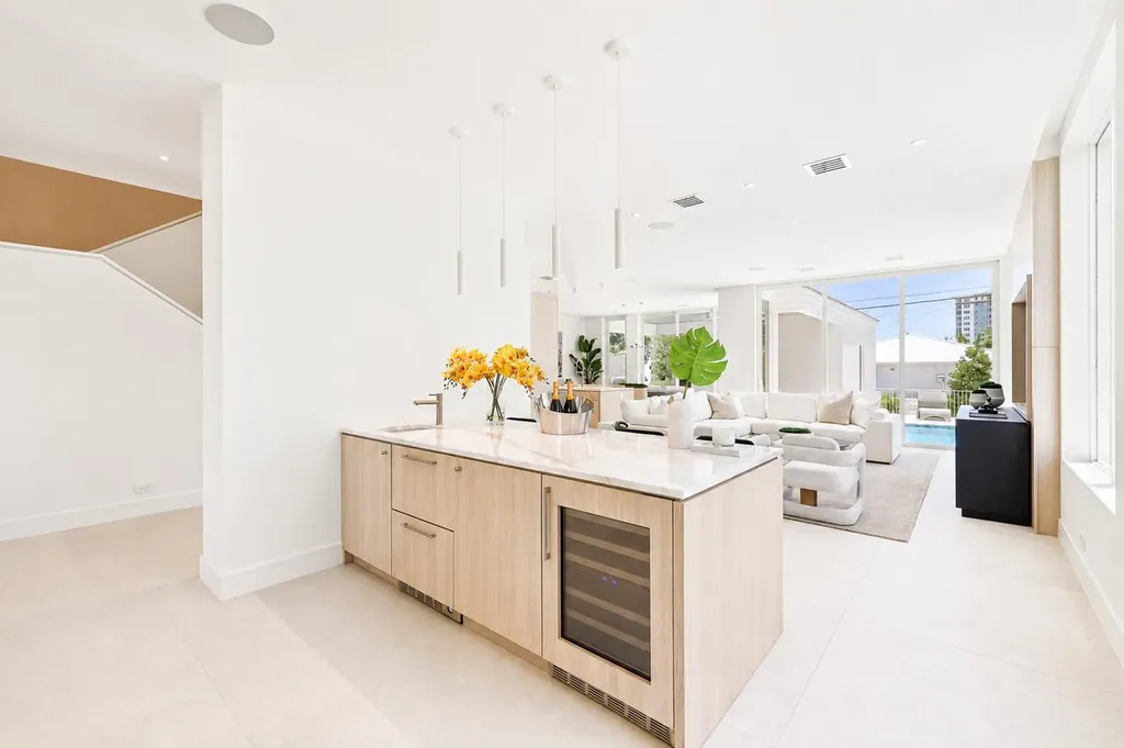 519 SE 4th Avenue Delray Beach FL 33483