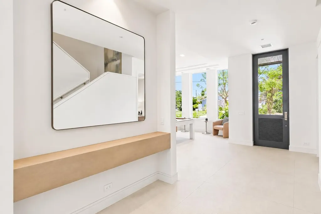 519 SE 4th Avenue Delray Beach FL 33483