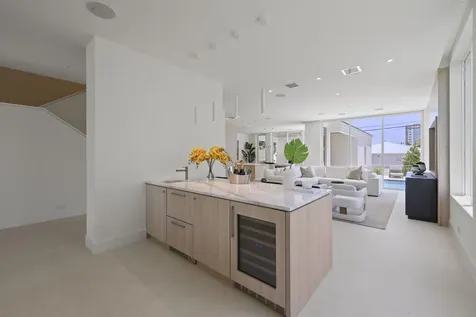 519 SE 4th Avenue Delray Beach FL 33483