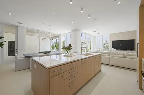 519 SE 4th Avenue Delray Beach FL 33483
