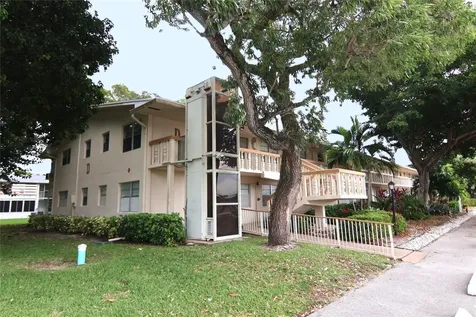 29 Richmond D Deerfield Beach FL 33442