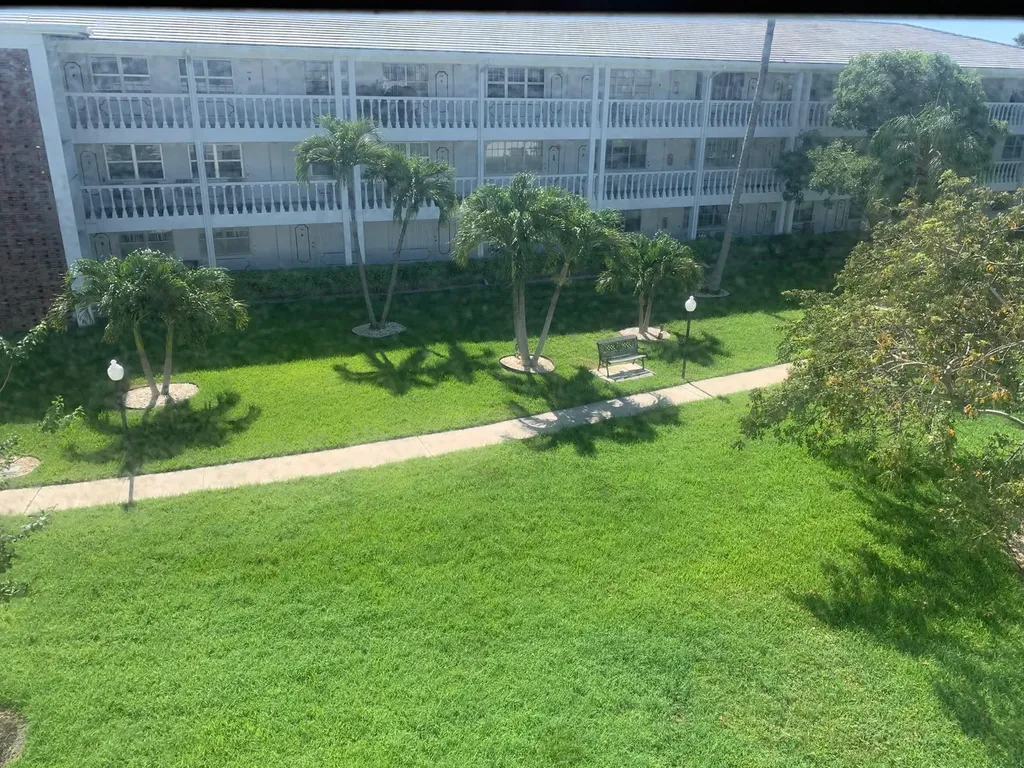2453 NE 51st Street Fort Lauderdale FL 33308