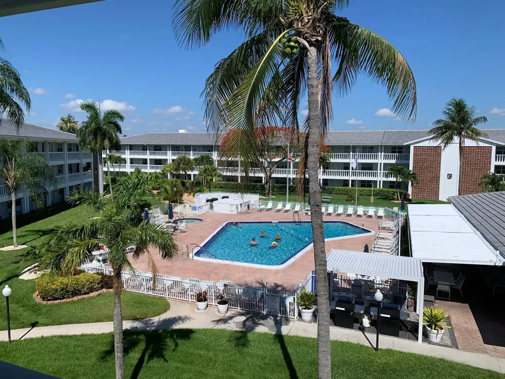 2453 NE 51st Street Fort Lauderdale FL 33308