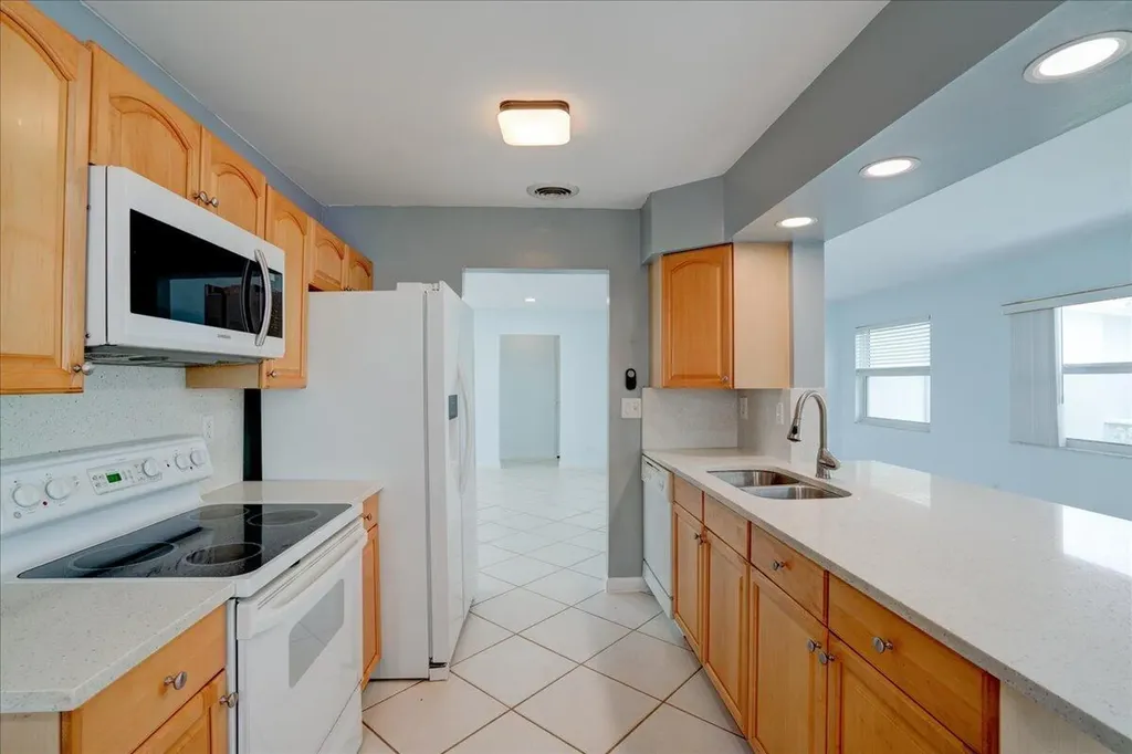 2086 SW 12th Avenue Boynton Beach FL 33426