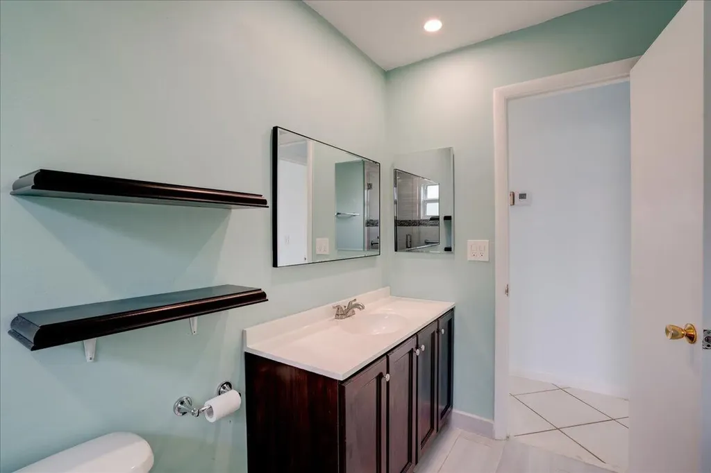 2086 SW 12th Avenue Boynton Beach FL 33426