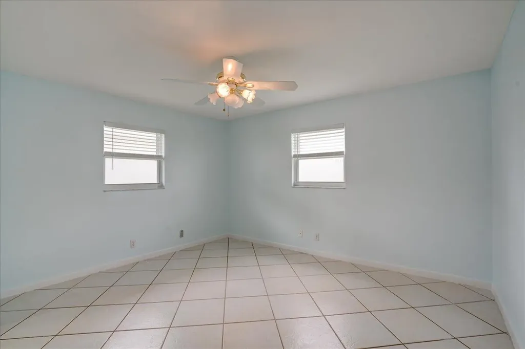 2086 SW 12th Avenue Boynton Beach FL 33426