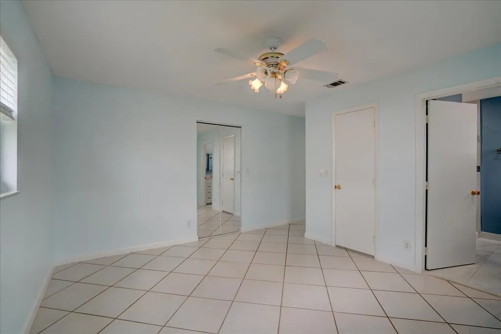 2086 SW 12th Avenue Boynton Beach FL 33426