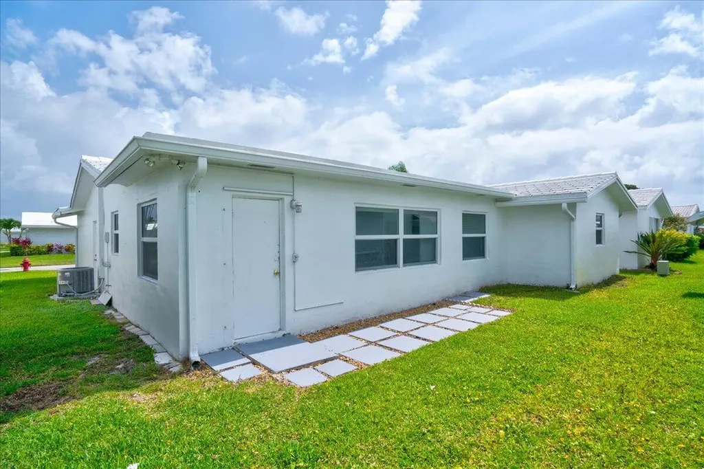 2086 SW 12th Avenue Boynton Beach FL 33426