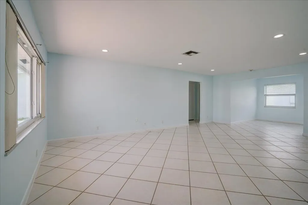 2086 SW 12th Avenue Boynton Beach FL 33426