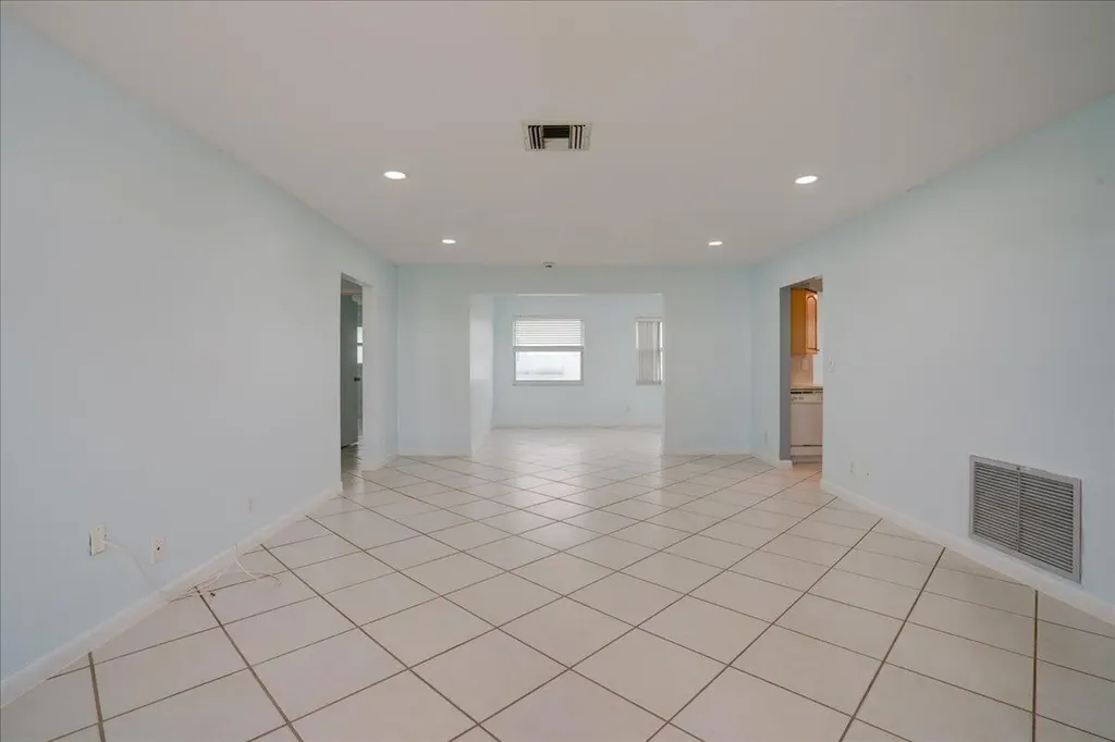 2086 SW 12th Avenue Boynton Beach FL 33426
