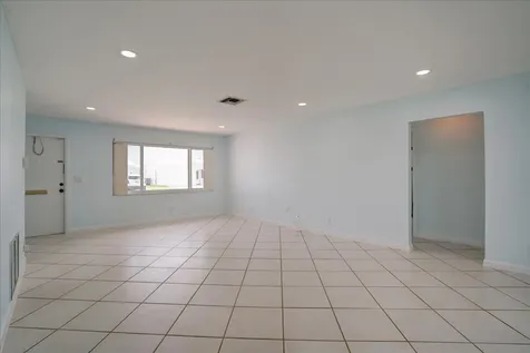 2086 SW 12th Avenue Boynton Beach FL 33426