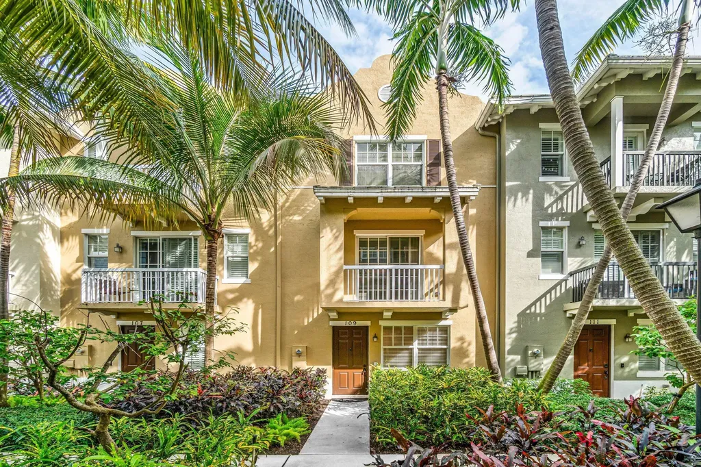 109 E Coda Circle Delray Beach FL 33444