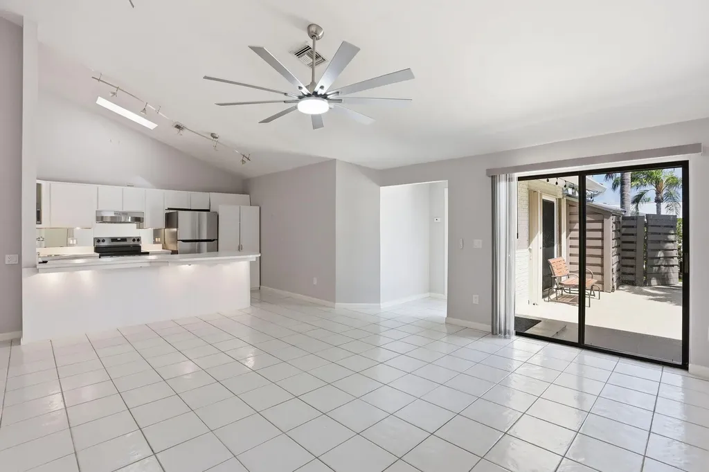 1801 S Us Highway 1 Jupiter FL 33477