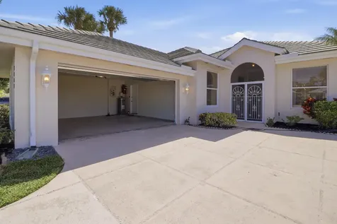 7756 SE Bay Cedar Circle Hobe Sound FL 33455