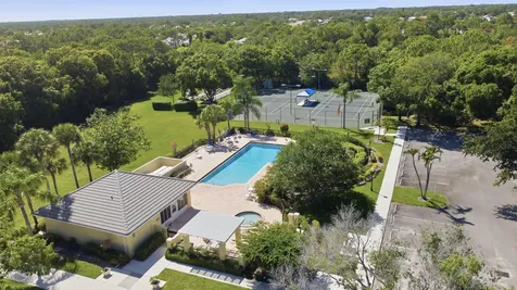7756 SE Bay Cedar Circle Hobe Sound FL 33455