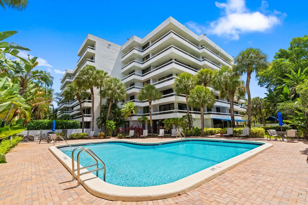 23200 Camino Del Mar Boca Raton FL 33433