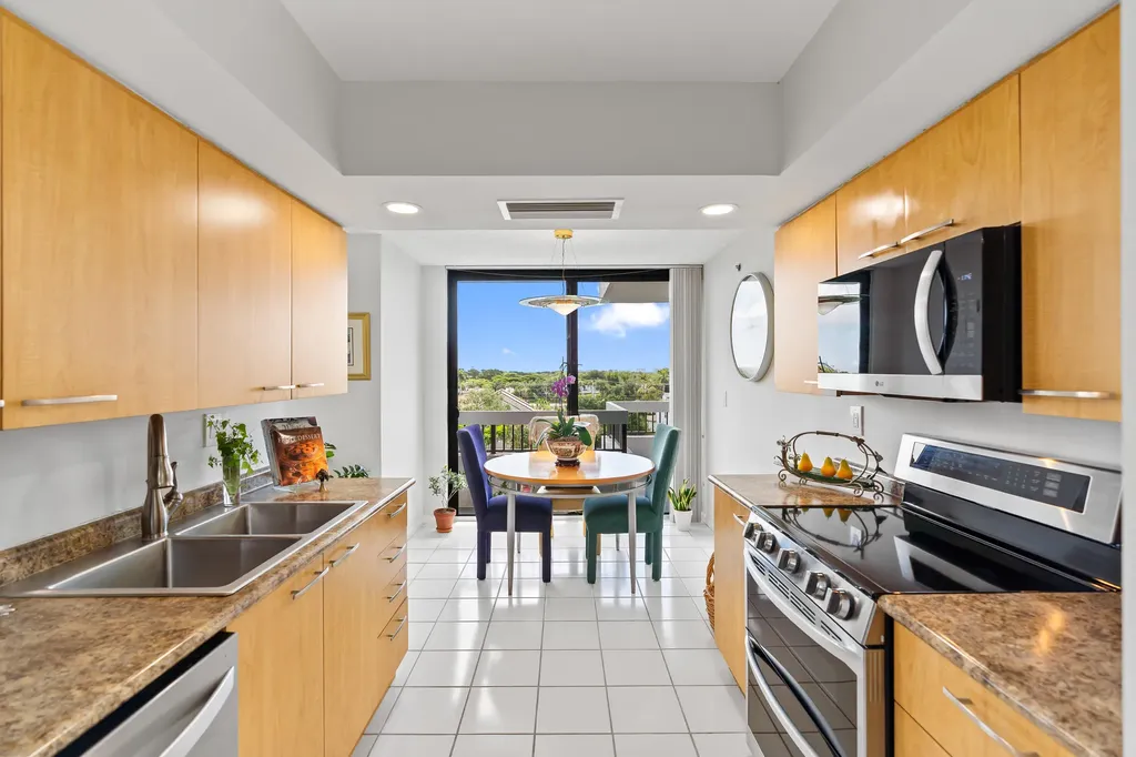 23200 Camino Del Mar Boca Raton FL 33433