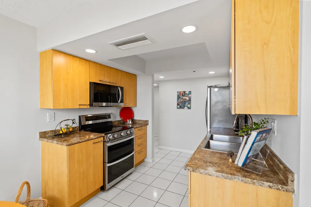23200 Camino Del Mar Boca Raton FL 33433