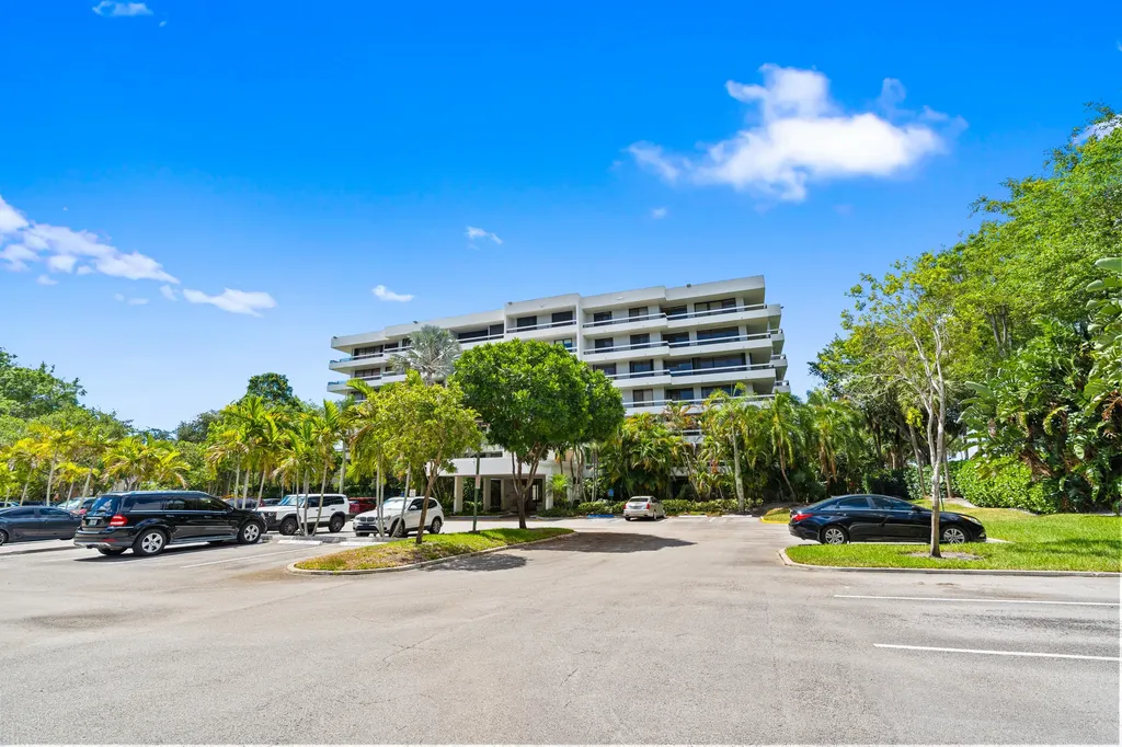 23200 Camino Del Mar Boca Raton FL 33433