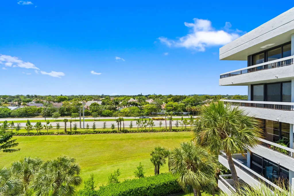 23200 Camino Del Mar Boca Raton FL 33433