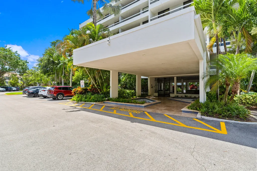 23200 Camino Del Mar Boca Raton FL 33433