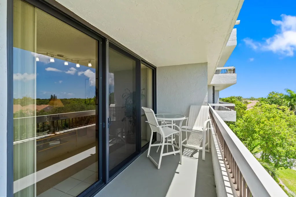 23200 Camino Del Mar Boca Raton FL 33433