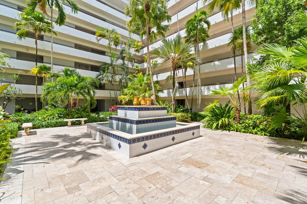 23200 Camino Del Mar Boca Raton FL 33433