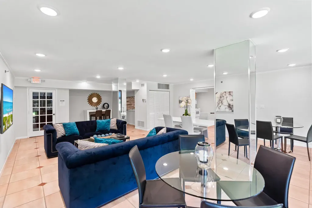 23200 Camino Del Mar Boca Raton FL 33433