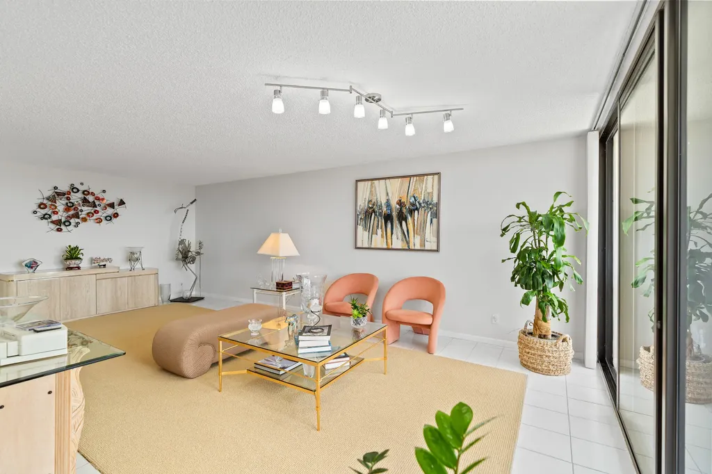 23200 Camino Del Mar Boca Raton FL 33433