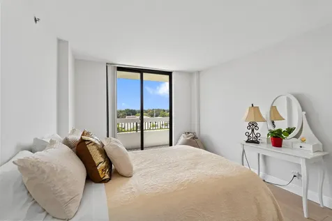23200 Camino Del Mar Boca Raton FL 33433