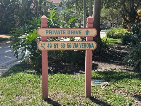 49 Vía Verona Palm Beach Gardens FL 33418
