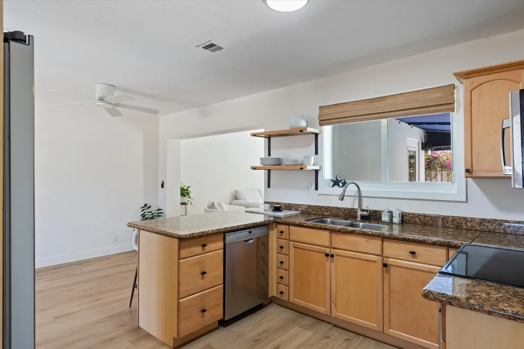 4921 NE 23rd Avenue Lighthouse Point FL 33064
