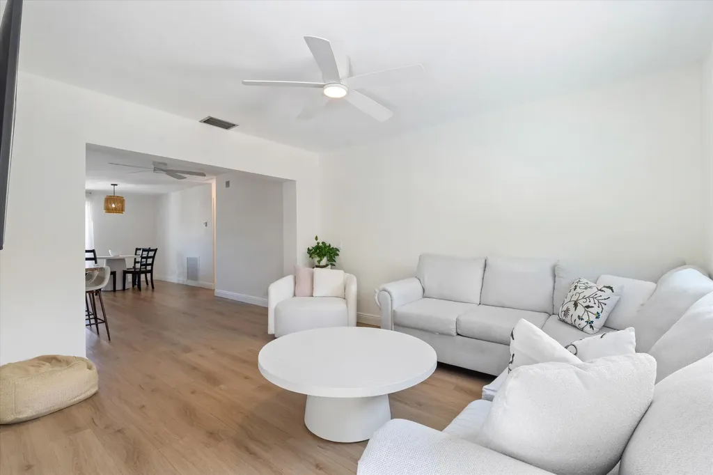 4921 NE 23rd Avenue Lighthouse Point FL 33064