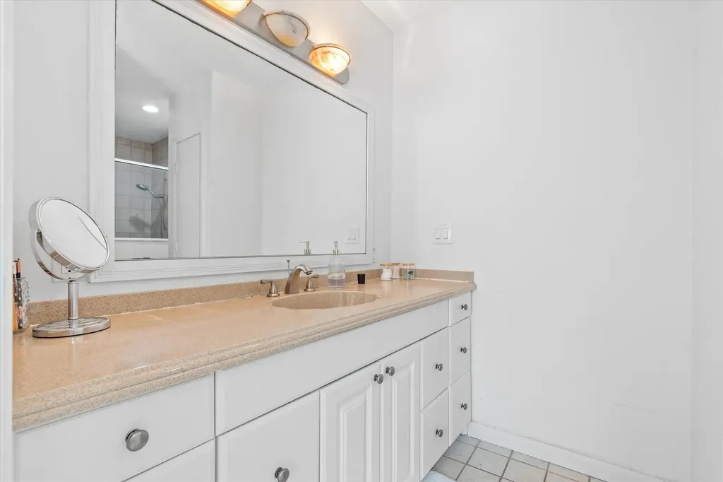 4921 NE 23rd Avenue Lighthouse Point FL 33064