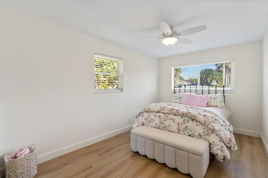 4921 NE 23rd Avenue Lighthouse Point FL 33064