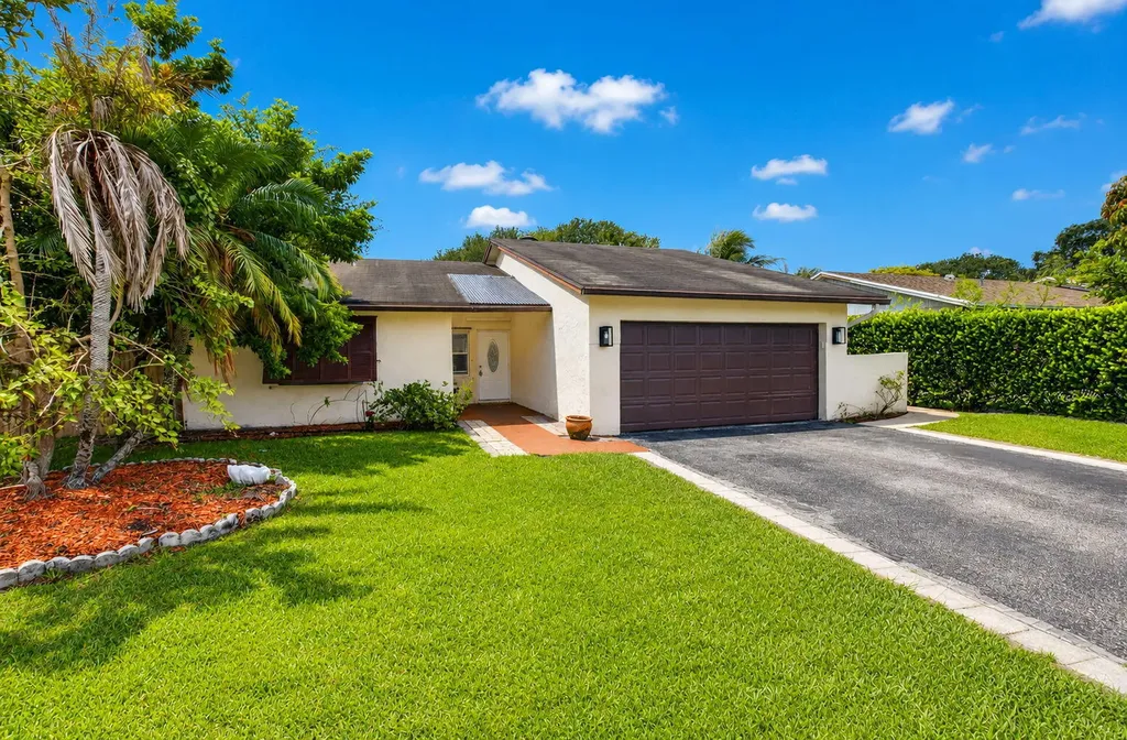 9510 Affirmed Lane Boca Raton FL 33496