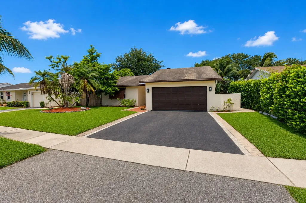 9510 Affirmed Lane Boca Raton FL 33496