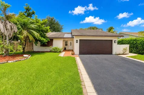 9510 Affirmed Lane Boca Raton FL 33496