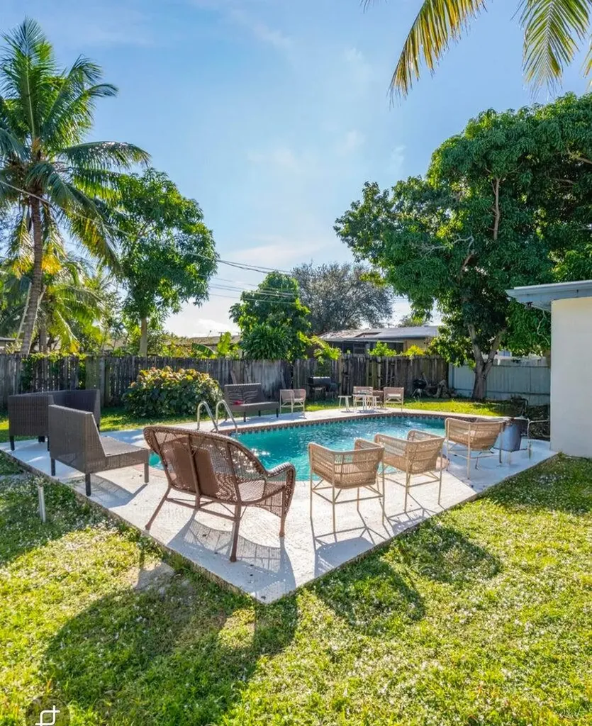 816 NW 8th Avenue Boynton Beach FL 33426