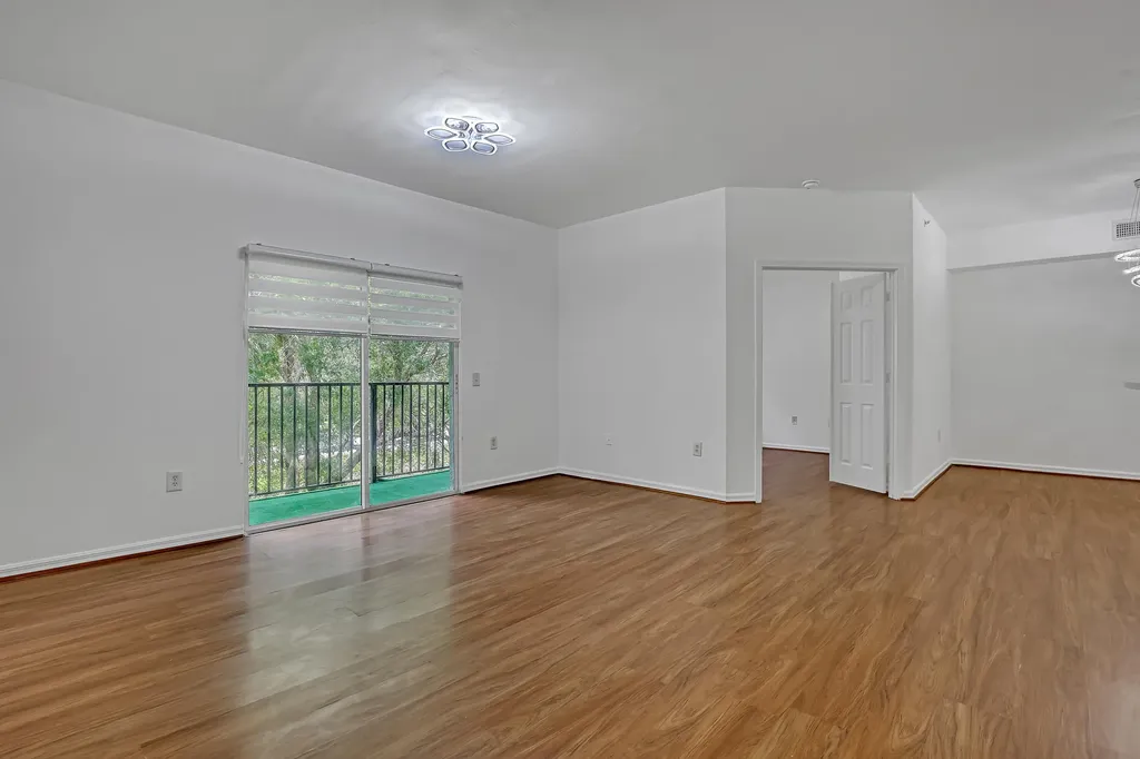 340 Crestwood Circle Royal Palm Beach FL 33411