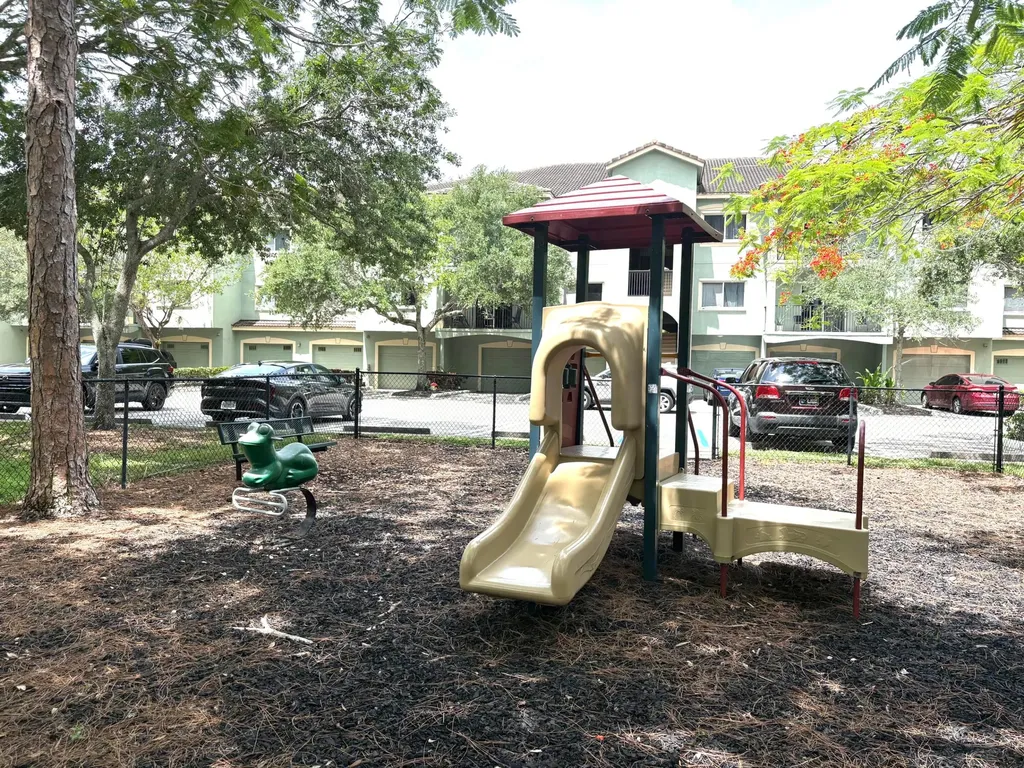 340 Crestwood Circle Royal Palm Beach FL 33411
