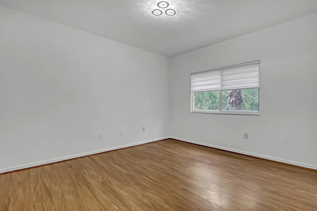 340 Crestwood Circle Royal Palm Beach FL 33411