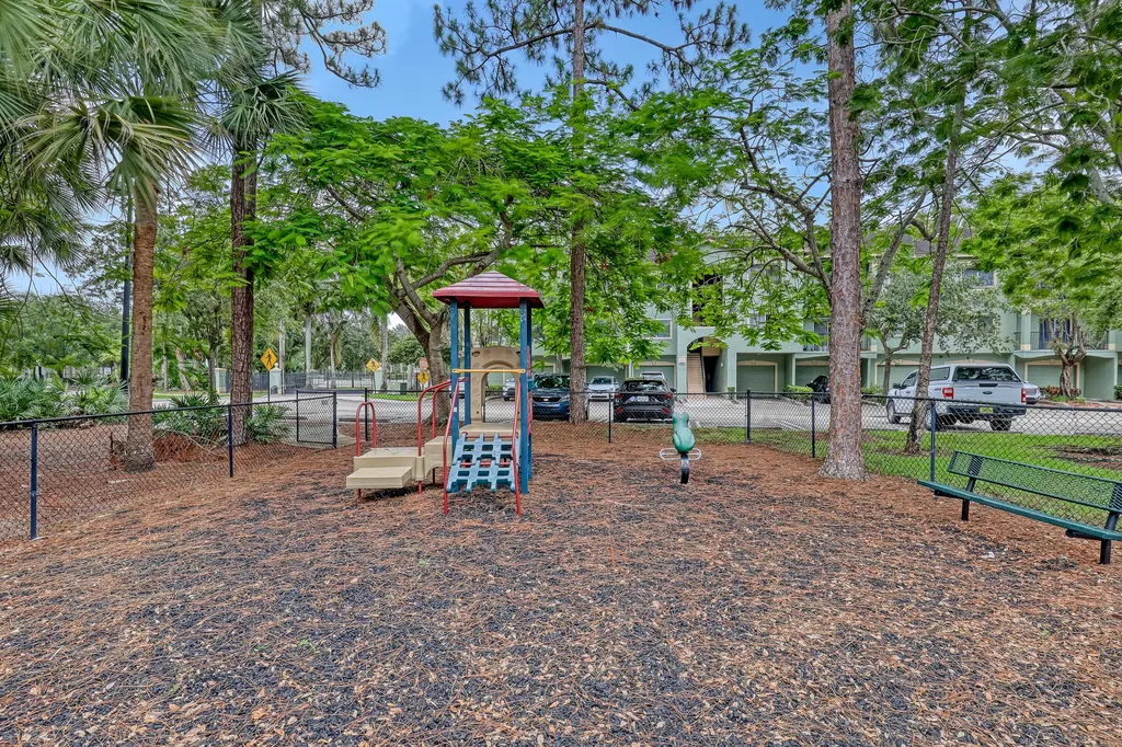 340 Crestwood Circle Royal Palm Beach FL 33411