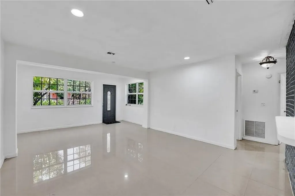 2422 Sherman Street Hollywood FL 33020
