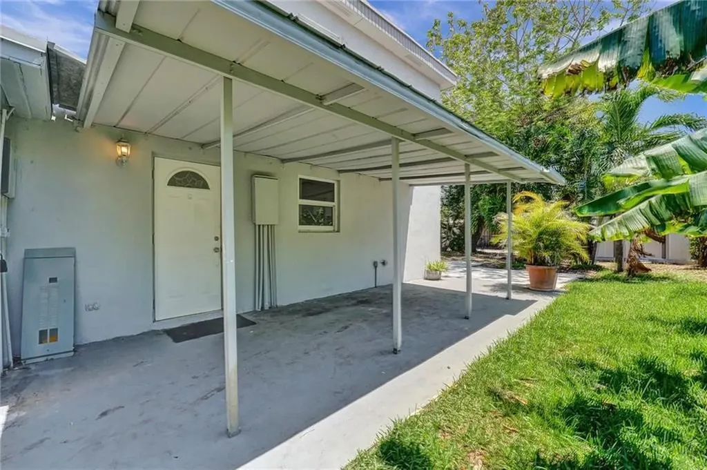 2422 Sherman Street Hollywood FL 33020