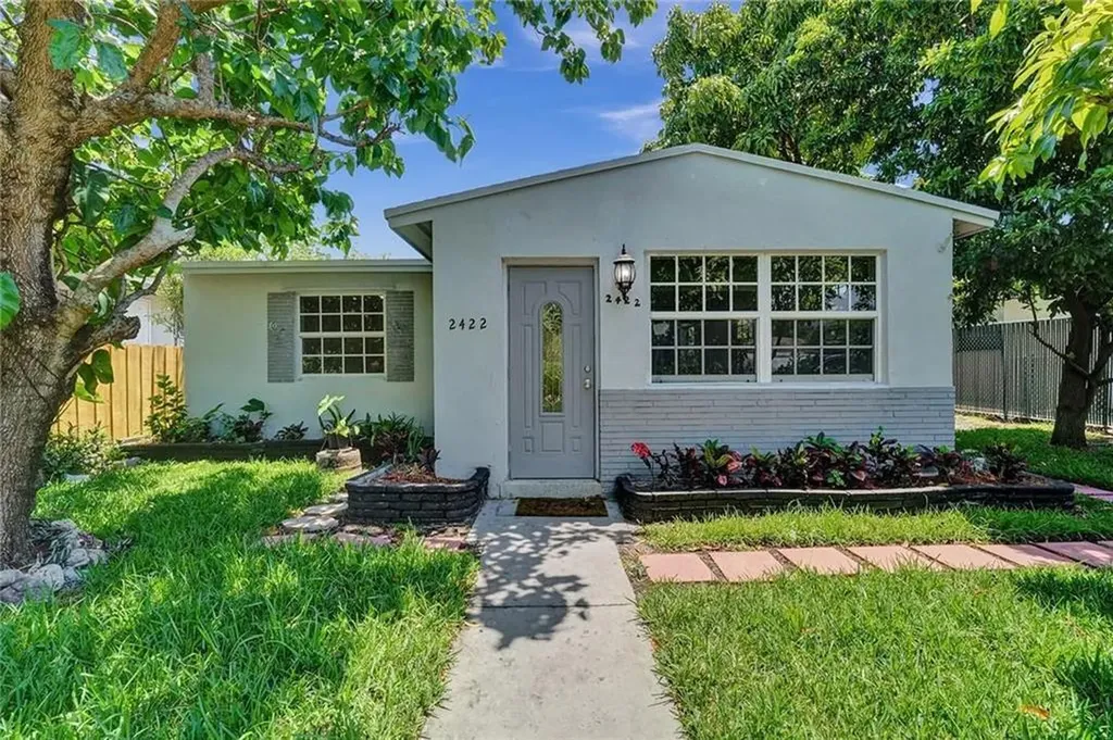 2422 Sherman Street Hollywood FL 33020